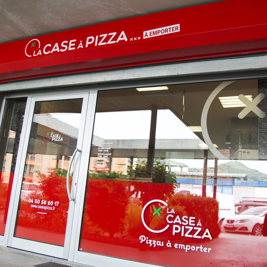 vitrines-caissons-montfort-casa-pizza2